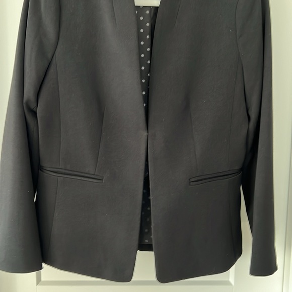 J Crew black no collar blazer with hook and eye closure, front pockets size 4 - Picture 7 of 7